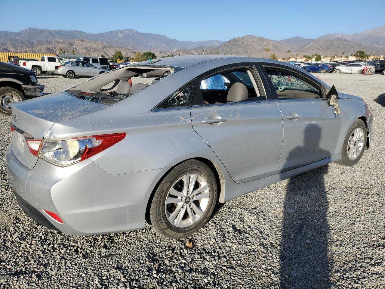2014 Hyundai Sonata - Image 3