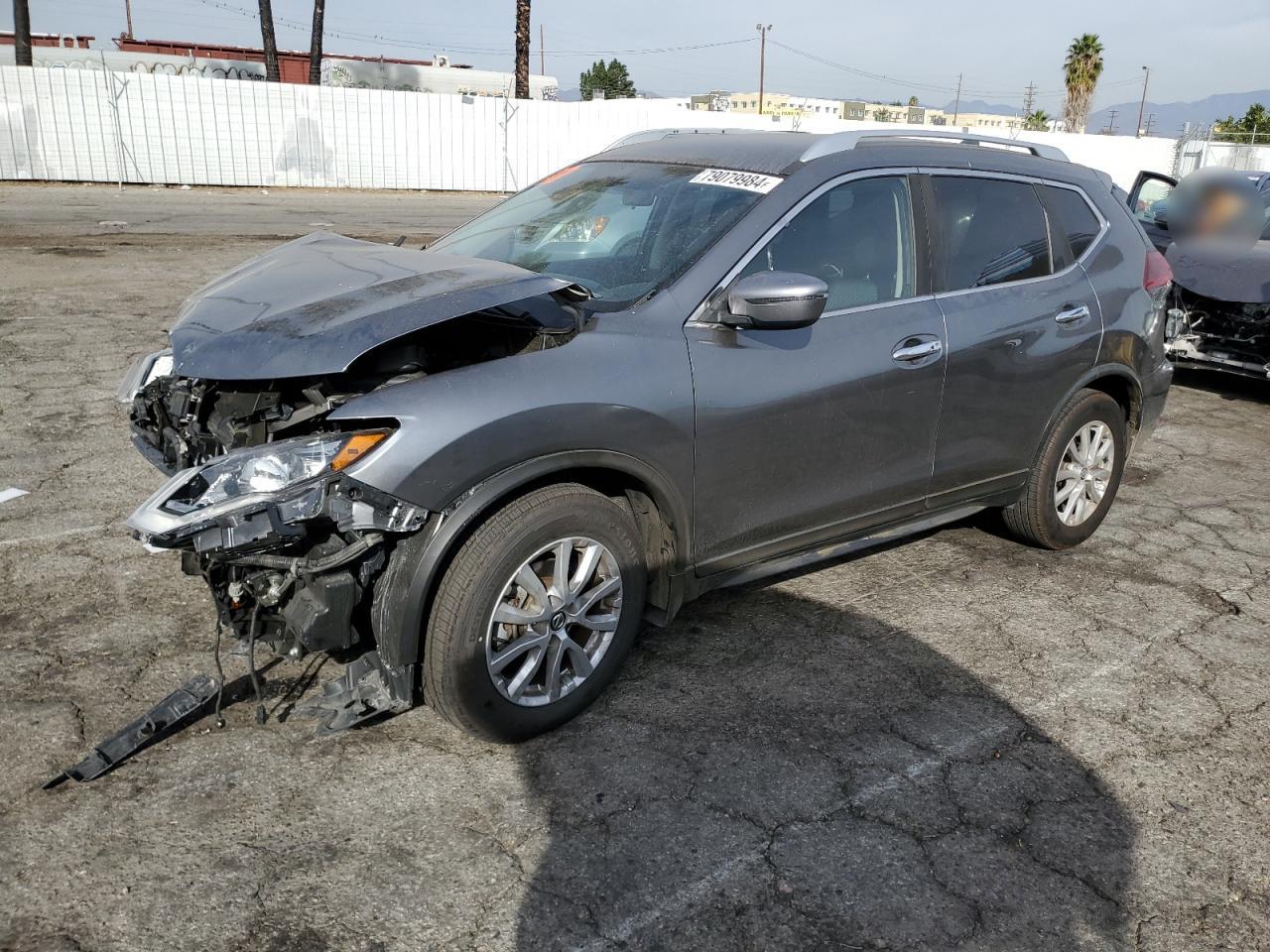 VIN KNMAT2MT3JP599934 2018 NISSAN ROGUE no.1