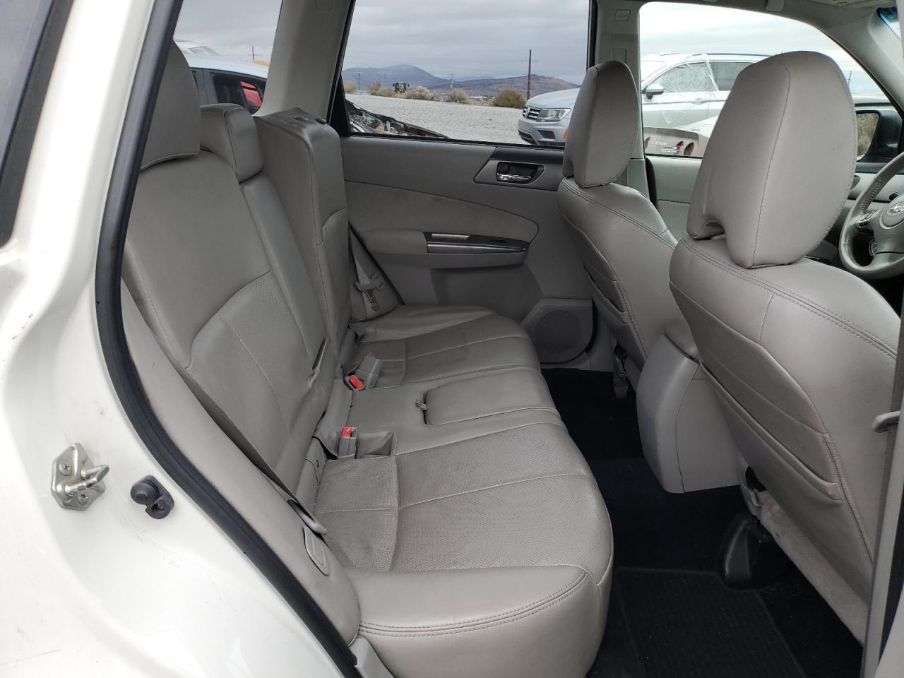 2013 Subaru Forester - Image 10