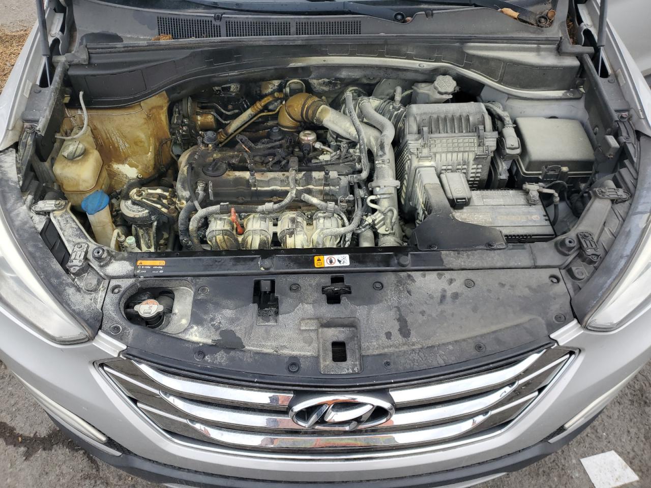 2014 Hyundai Santa Fe - Image 13