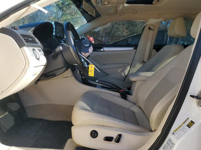  VOLKSWAGEN PASSAT 2013 Білий