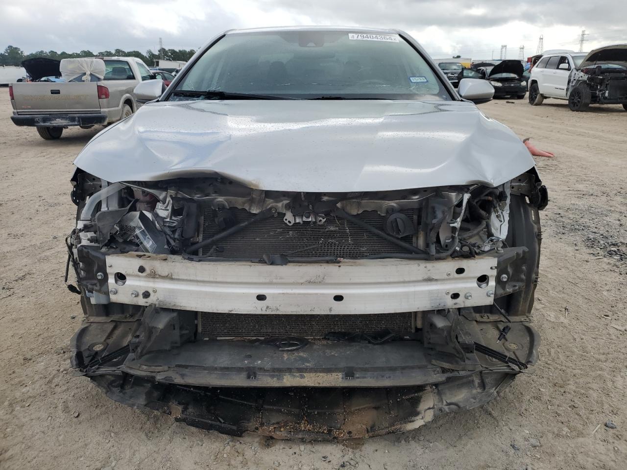 VIN 4T1B11HK2KU221687 2019 TOYOTA CAMRY no.5