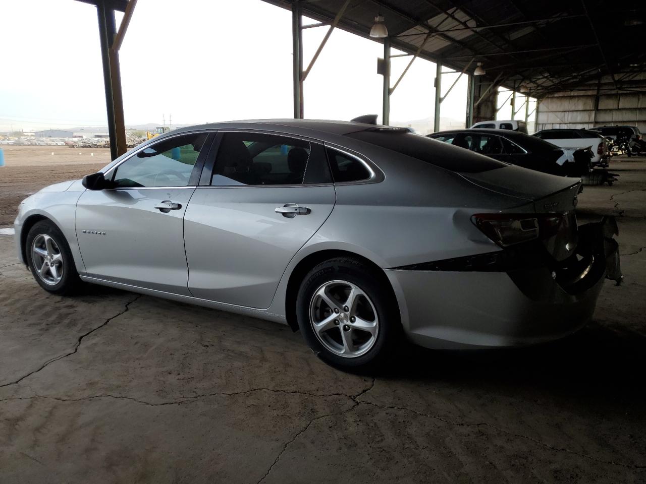 2018 Chevrolet Malibu - Image 2
