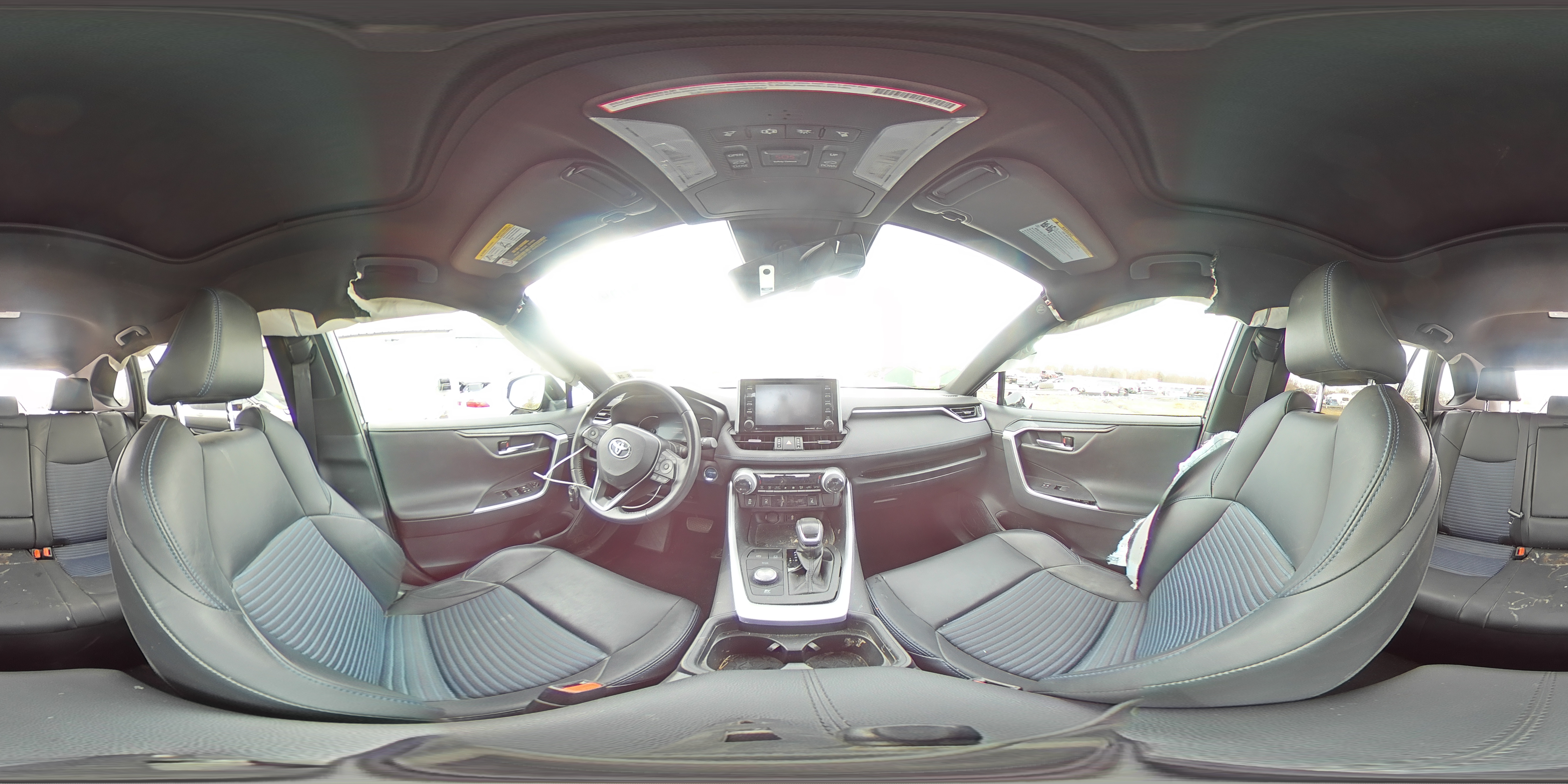 2019 Toyota RAV 4 - Image 15