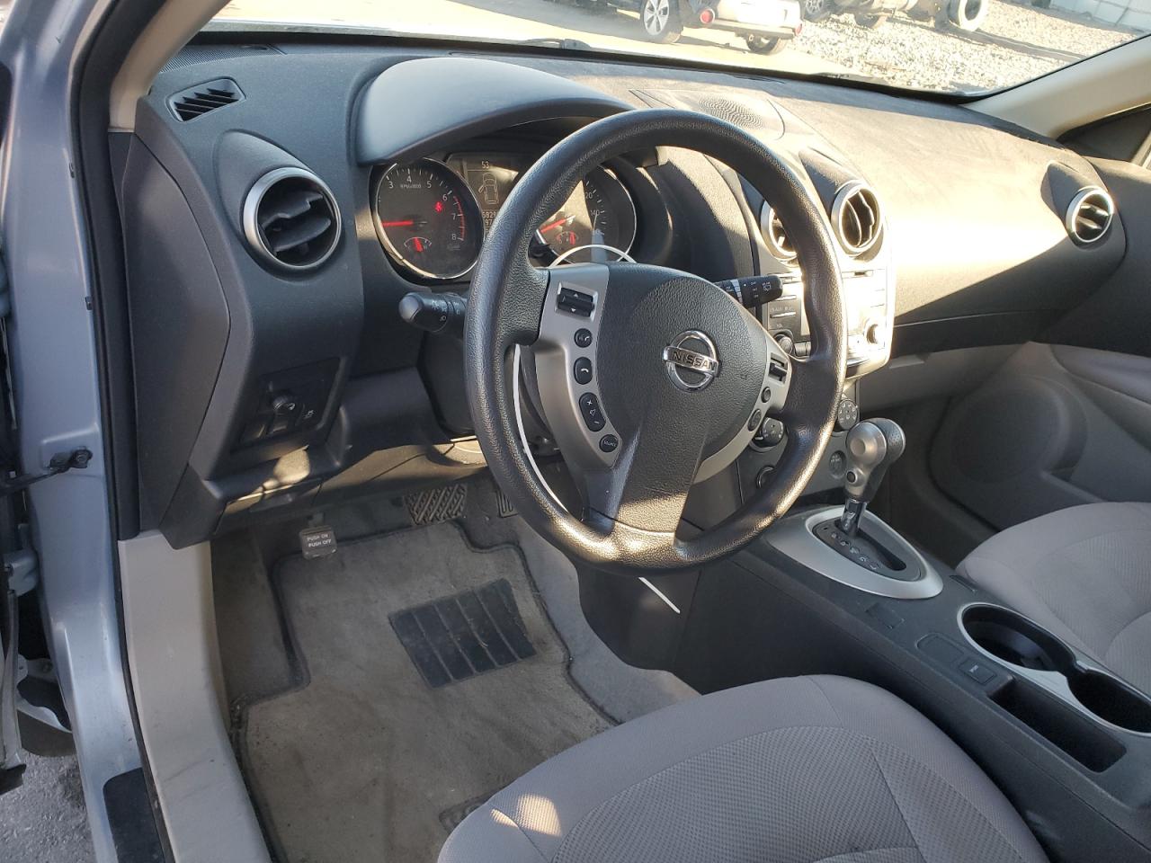 2013 Nissan Rogue - Image 8