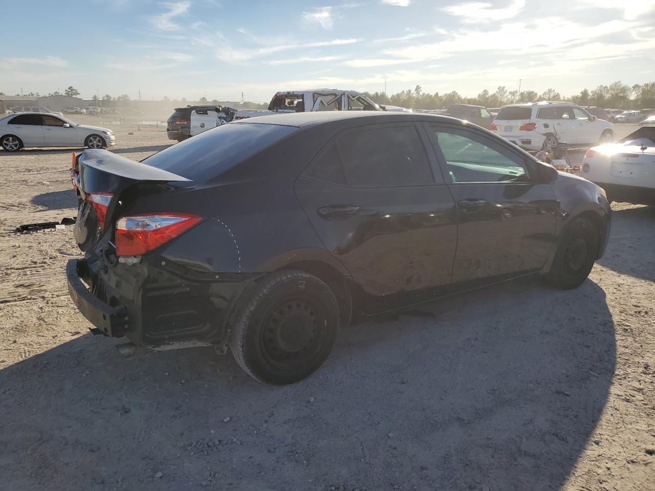 2015 Toyota Corolla - Image 3