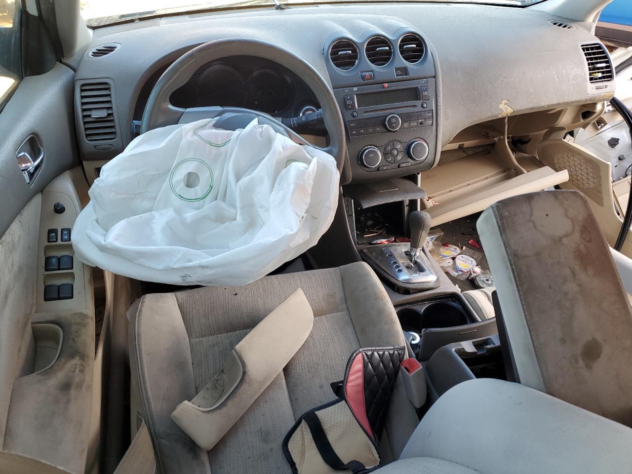 2012 Nissan Altima - Image 8