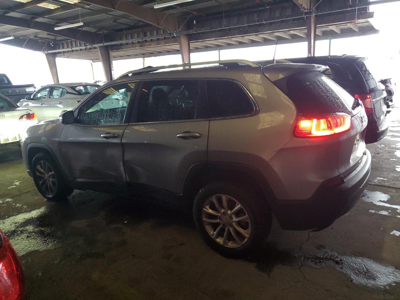 2019 Jeep Grand Cherokee - Image 2