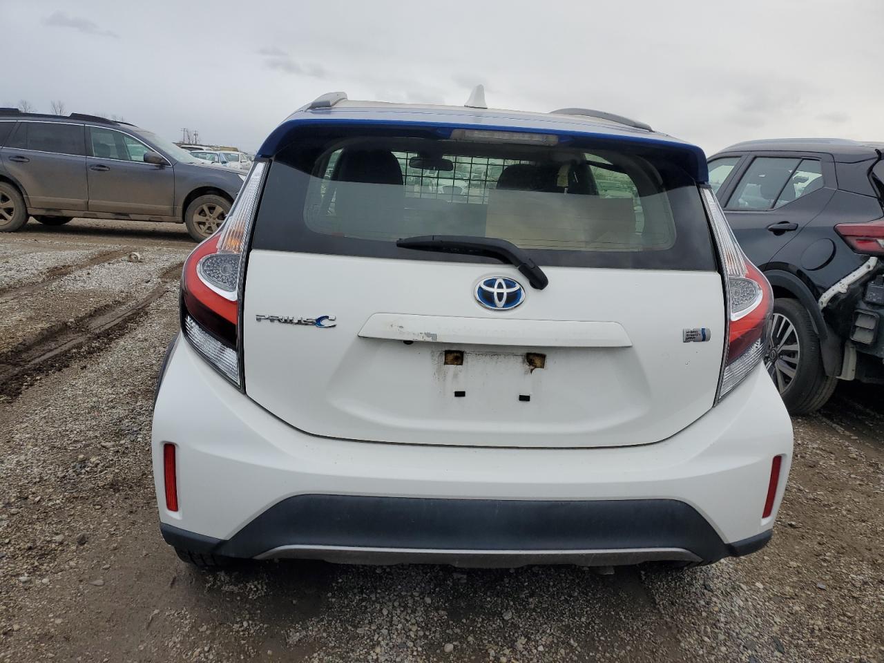 2018 Toyota Prius C VIN: JTDKDTB36J1615461 Lot: 79910514