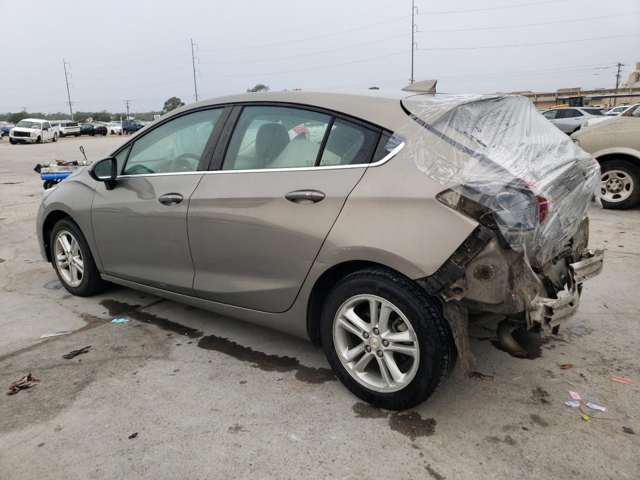2017 Chevrolet Cruze - Image 2