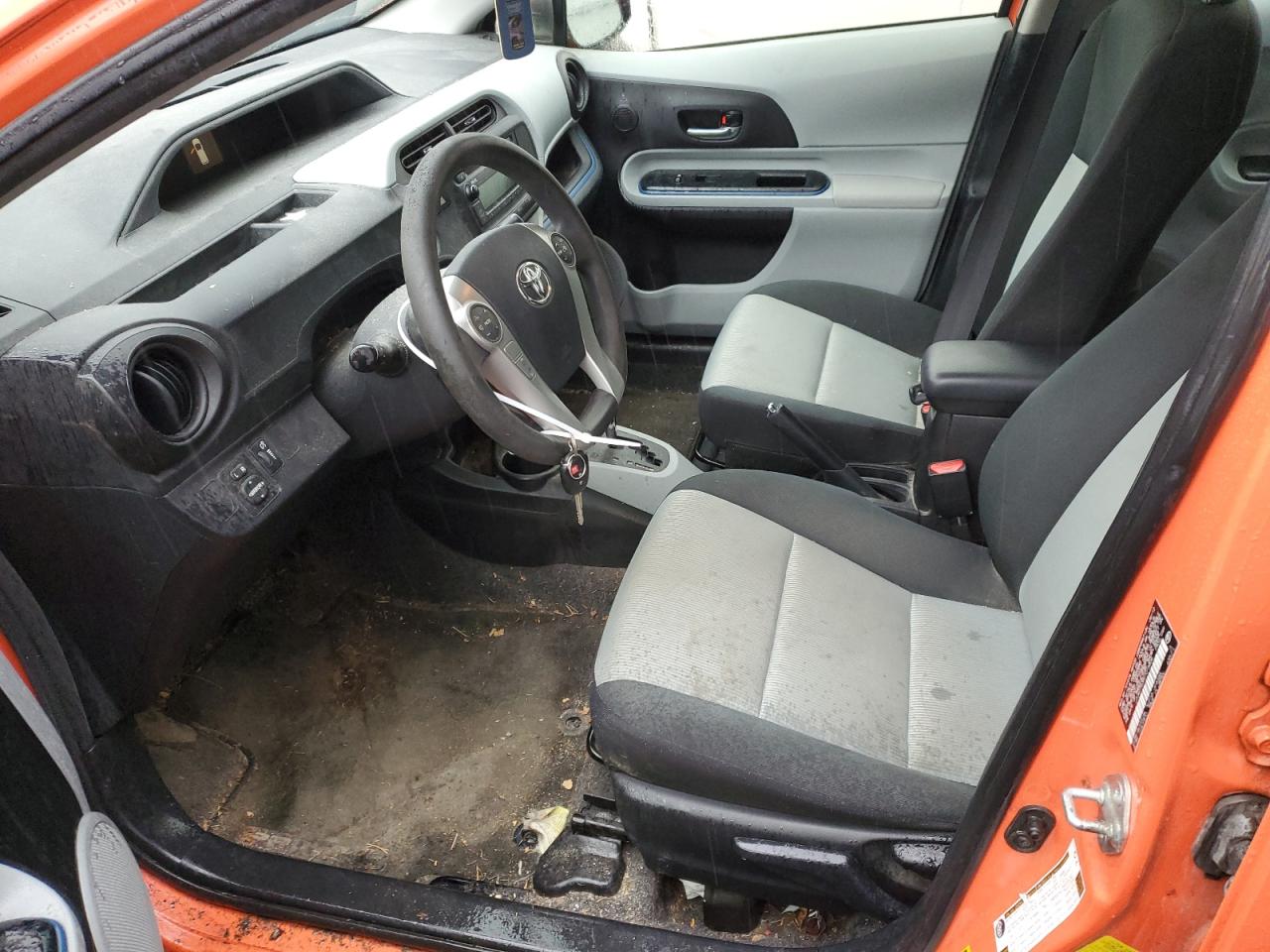 2012 Toyota Prius - Image 7