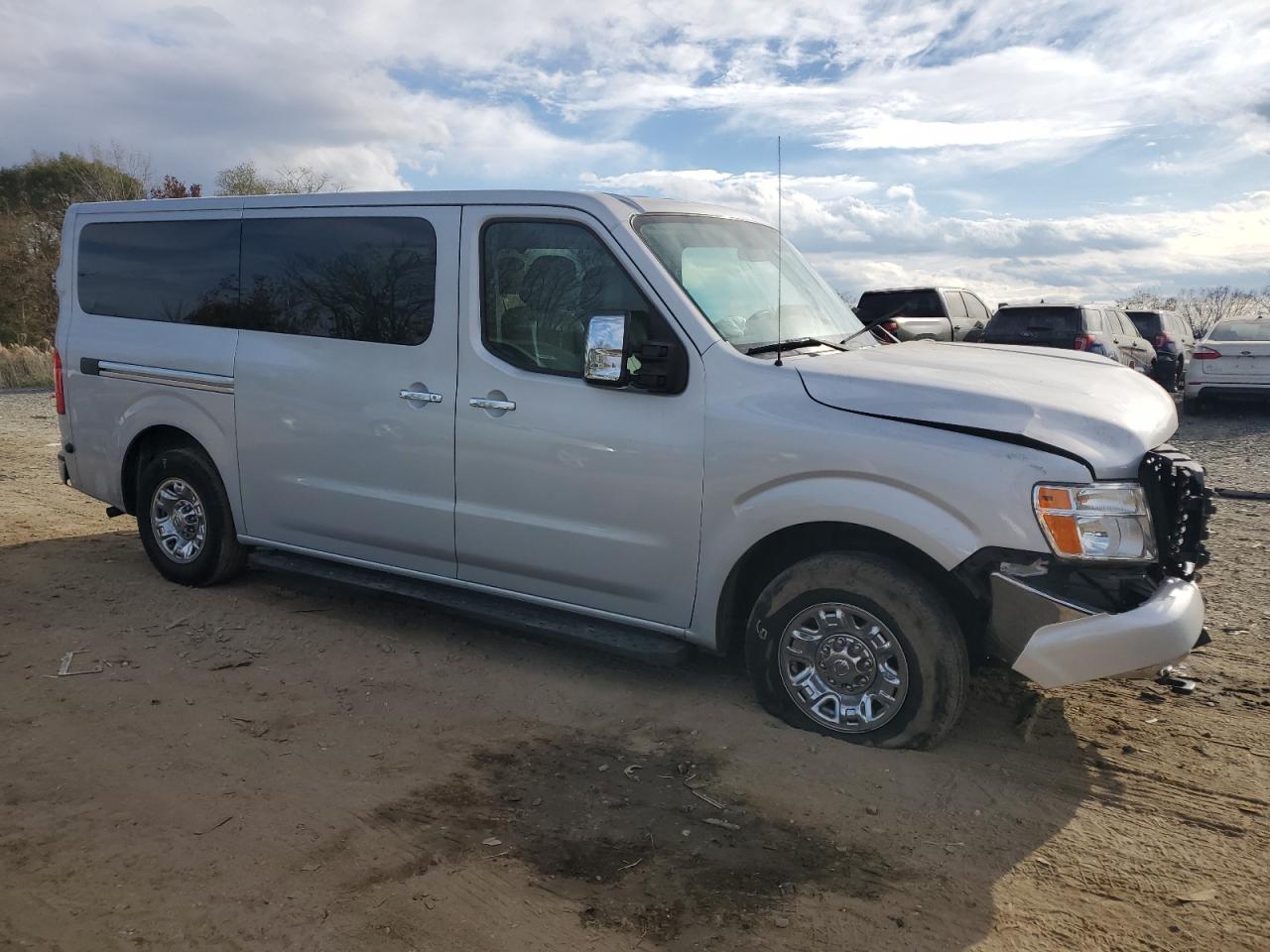 2016 Nissan NV - Image 4