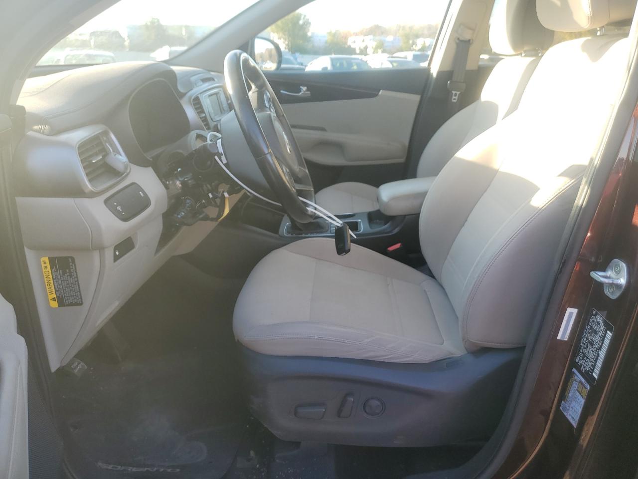 2016 Kia Sorento - Image 7