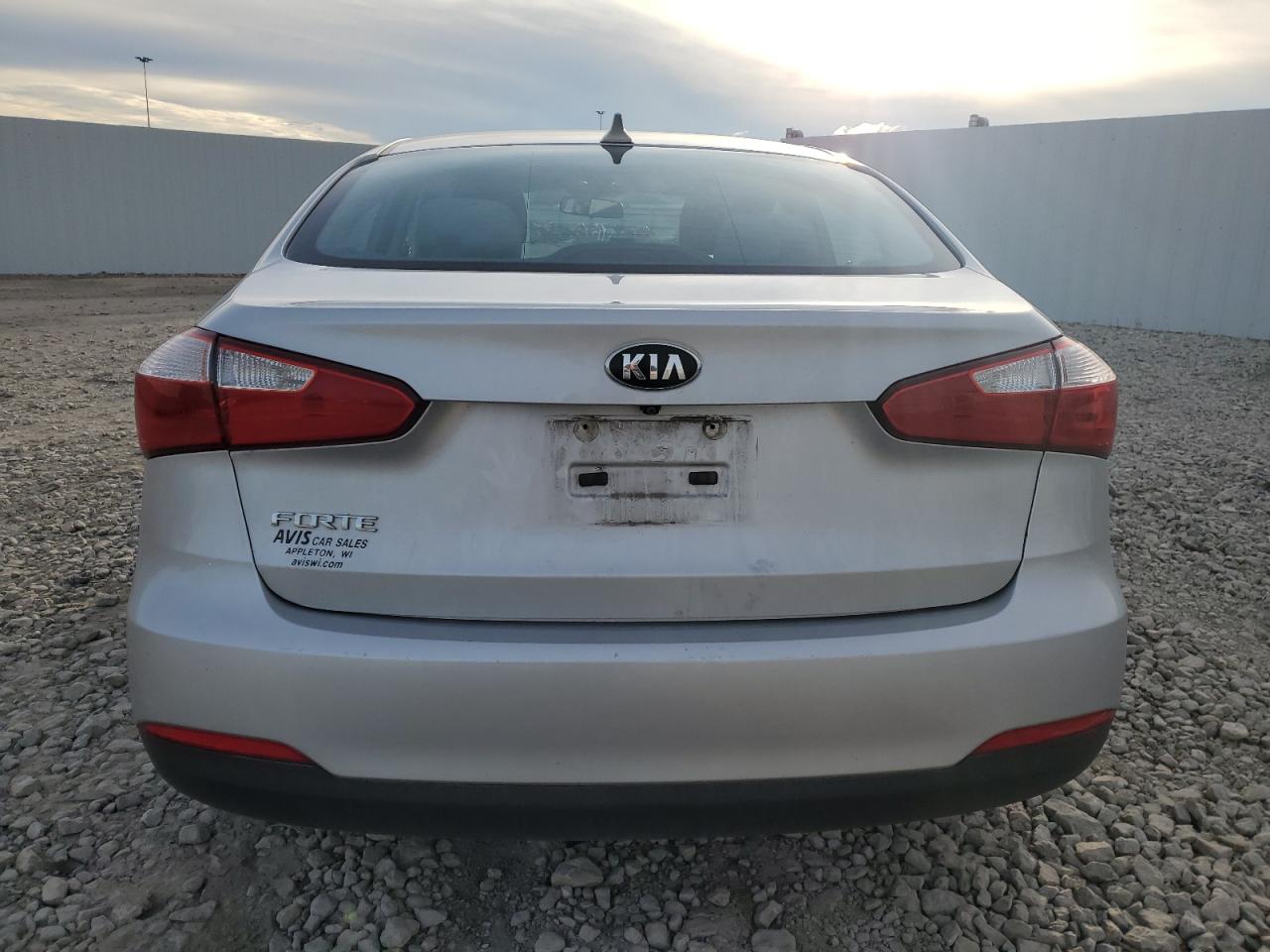 2016 Kia Forte - Image 6