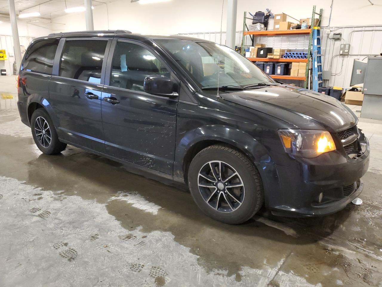 2019 Dodge Caravan - Image 4