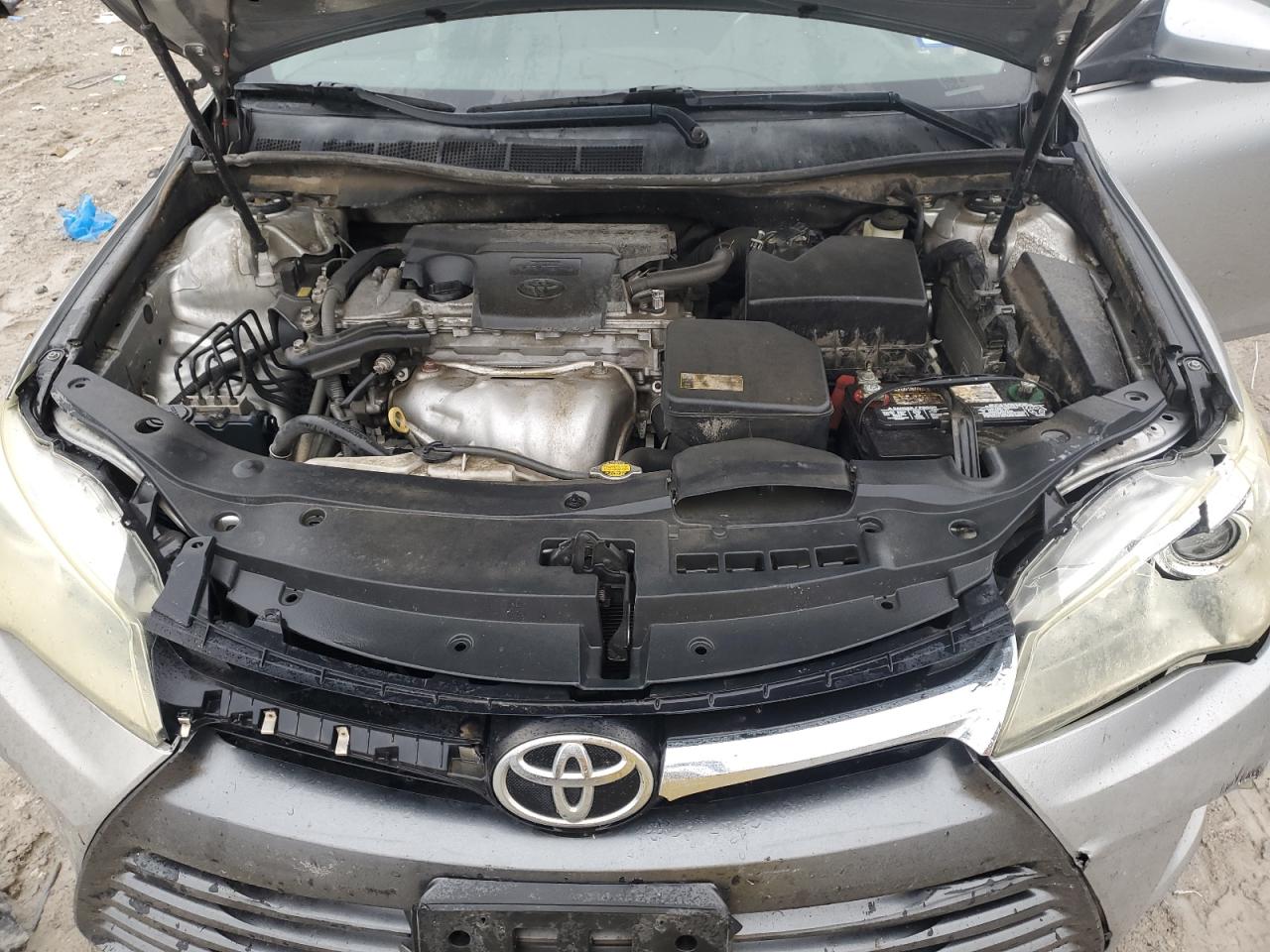 2015 Toyota Camry - Image 13