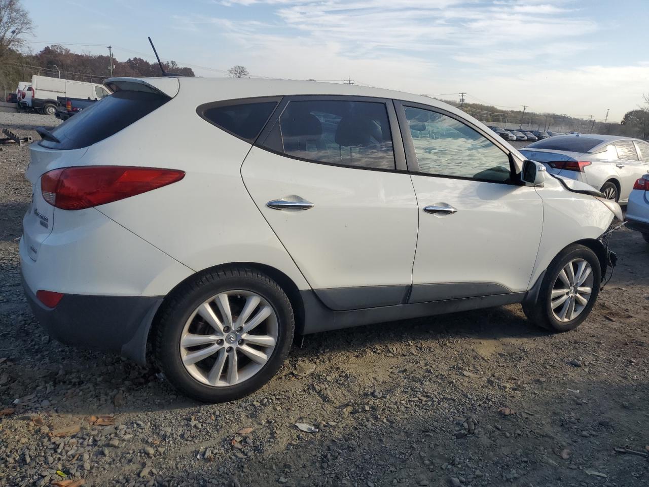 2012 Hyundai Tucson - Image 3