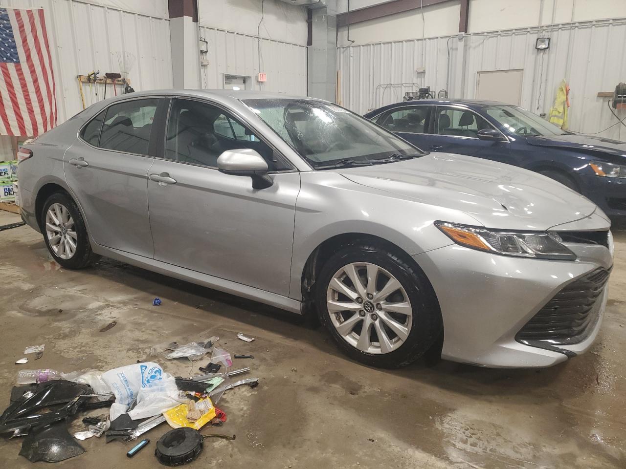 VIN 4T1B11HK8JU652808 2018 TOYOTA CAMRY no.4