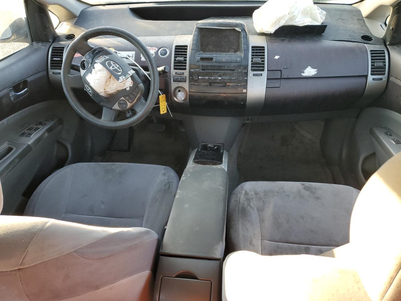 2004 Toyota Prius - Image 8