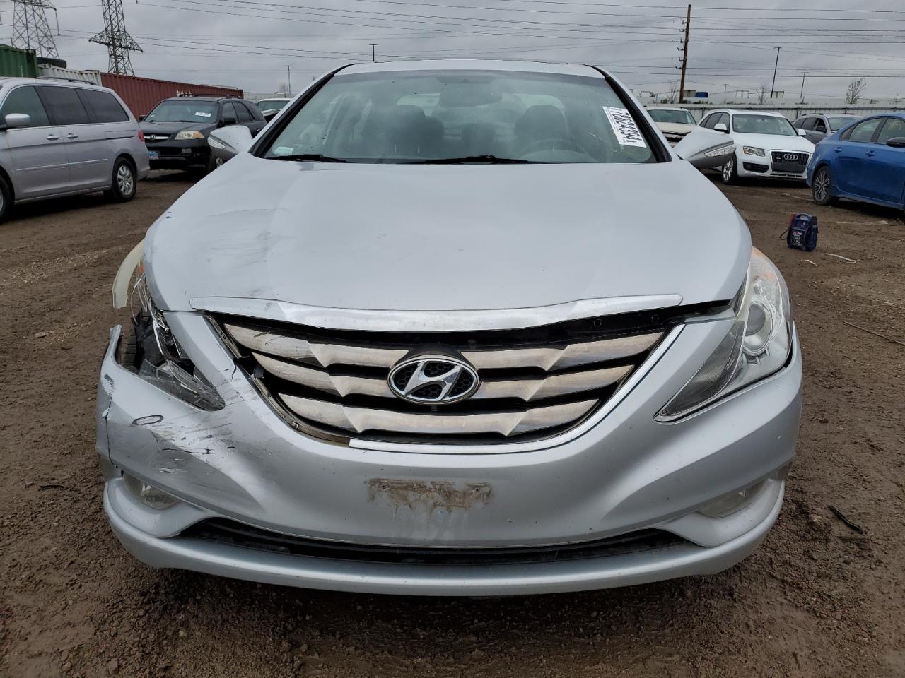 2013 Hyundai Sonata - Image 5