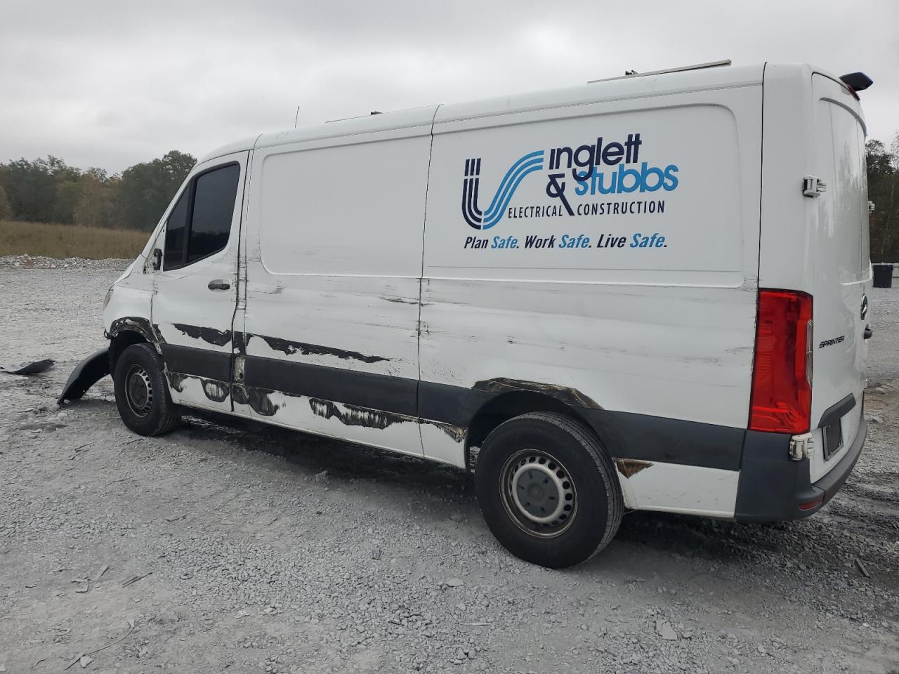 VIN WD4PF0CD5KP157129 2019 MERCEDES-BENZ SPRINTER no.2