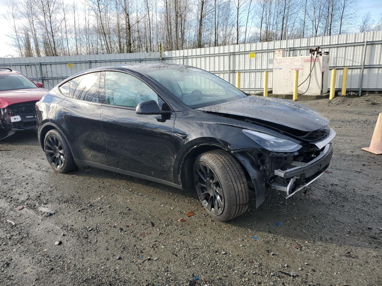 VIN 7SAYGDEE3PF912209 2023 TESLA MODEL Y no.4