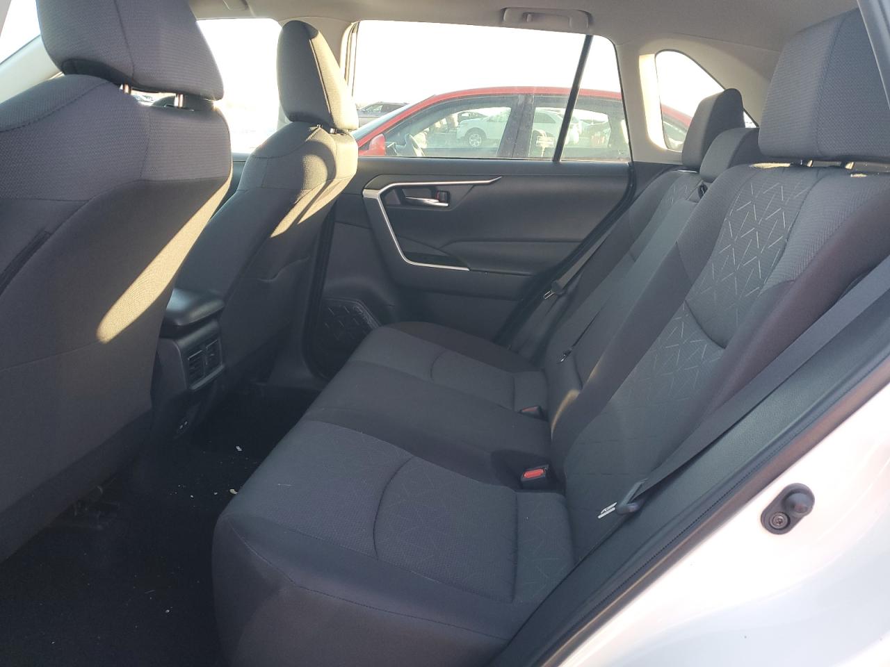 2024 Toyota RAV 4 - Image 11