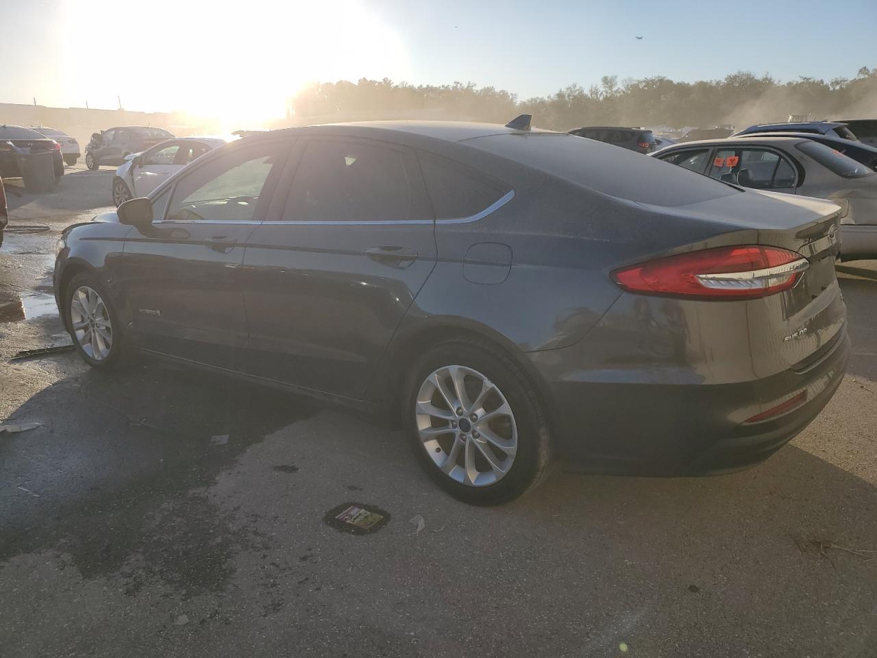 2019 Ford Fusion - Image 2