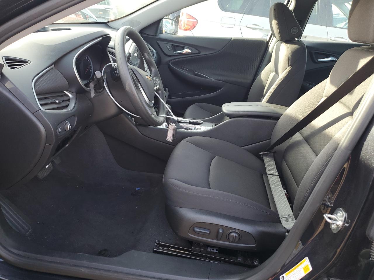 2023 Chevrolet Malibu - Image 7