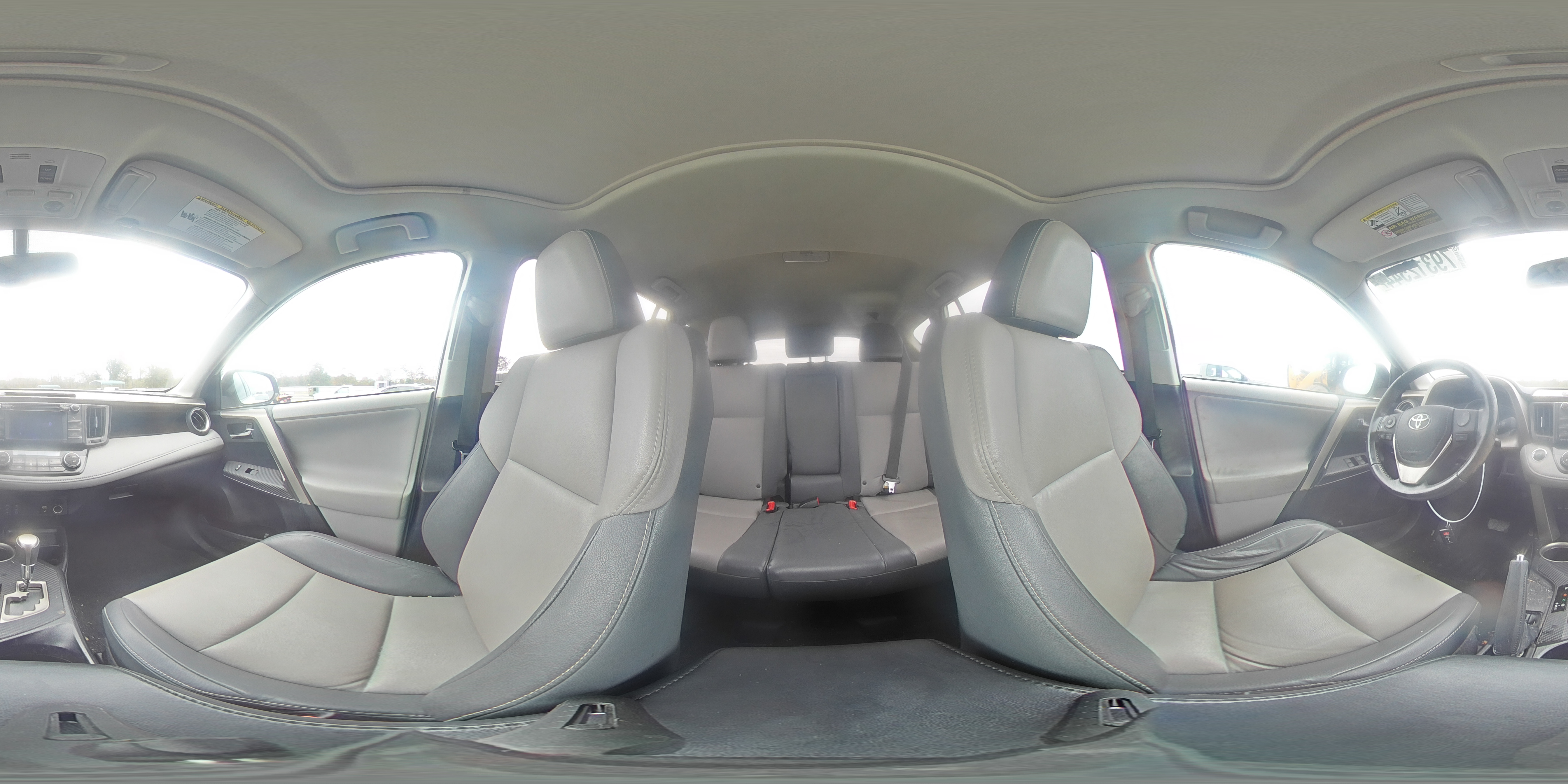 2013 Toyota RAV 4 - Image 13