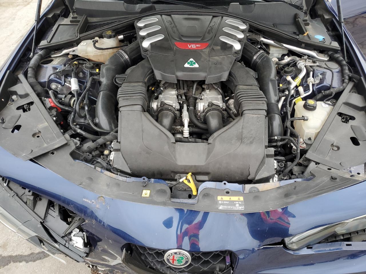 2017 Alfa Romeo Giulia - Image 12