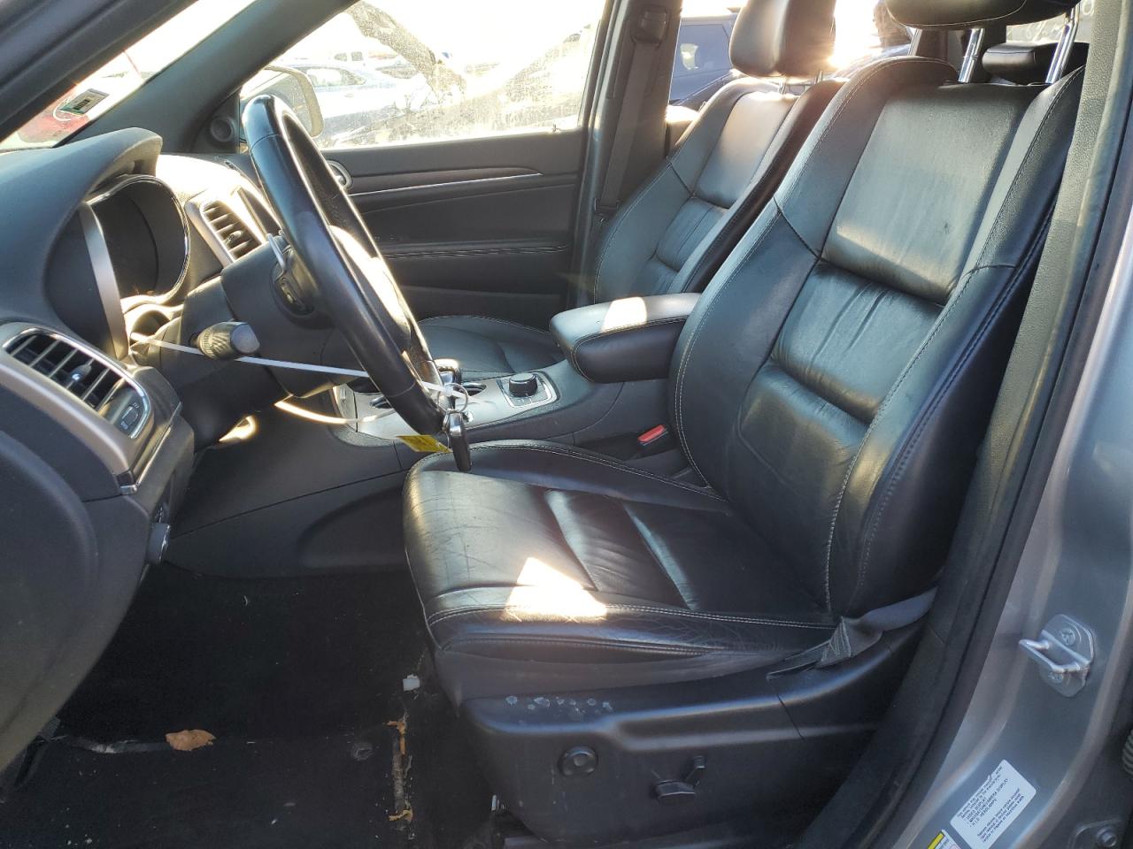 2015 Jeep Grand Cherokee - Image 7