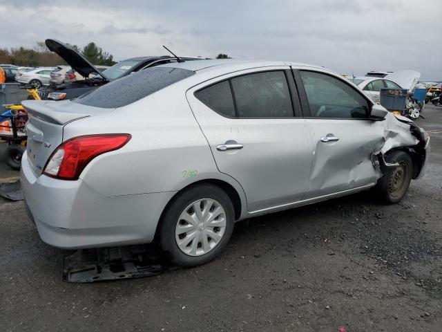  NISSAN VERSA 2016 Сріблястий