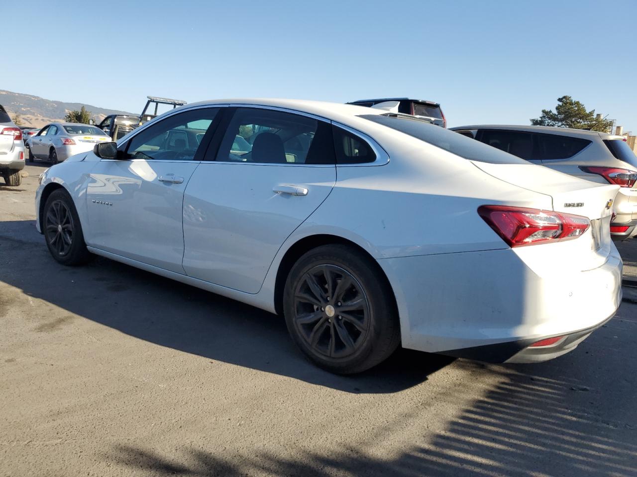 2022 Chevrolet Malibu - Image 2