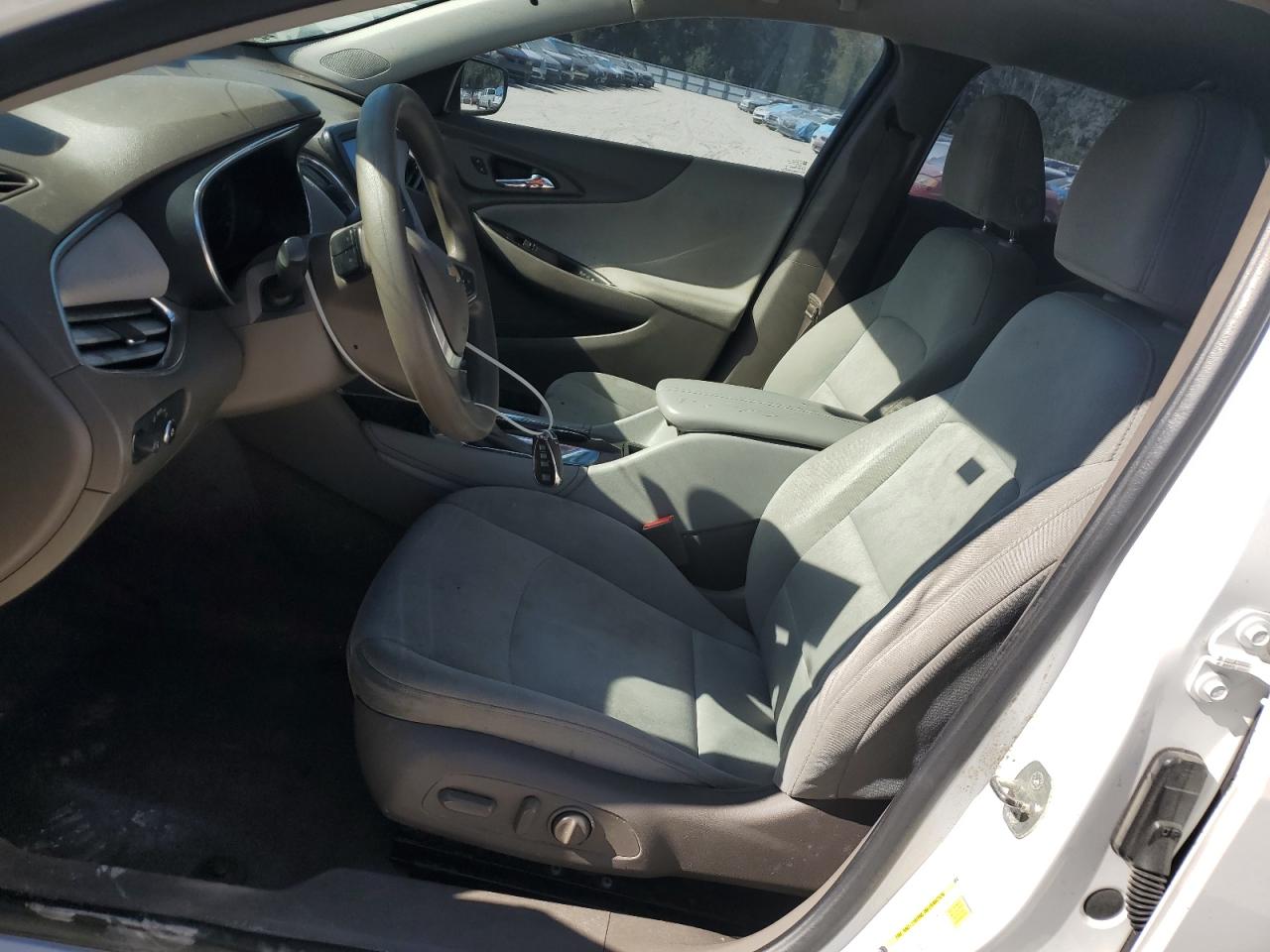 2018 Chevrolet Malibu - Image 7