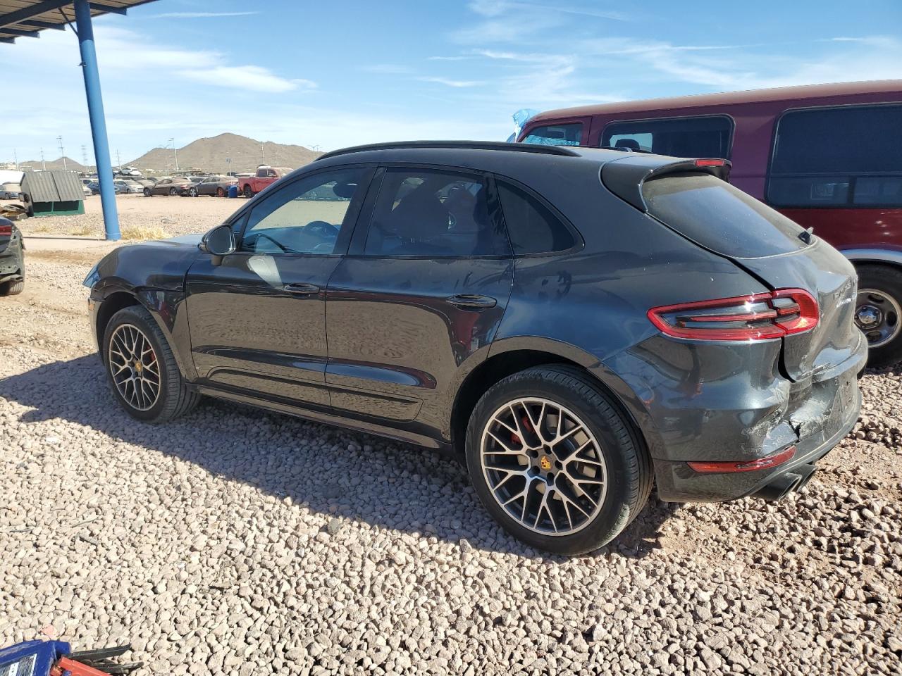 VIN WP1AF2A56HLB60630 2017 PORSCHE MACAN no.2