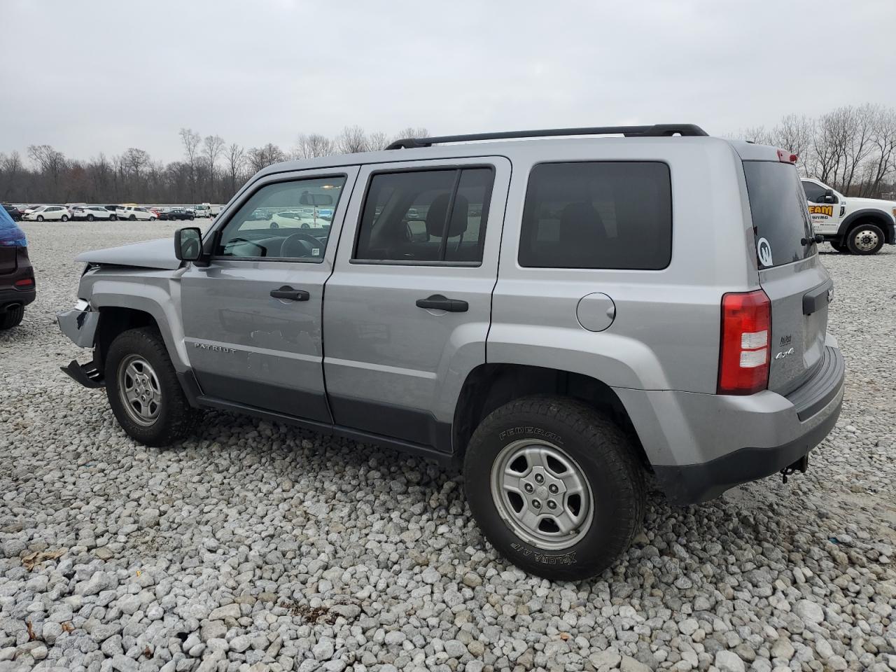 VIN 1C4NJRBB8ED741051 2014 JEEP PATRIOT no.2