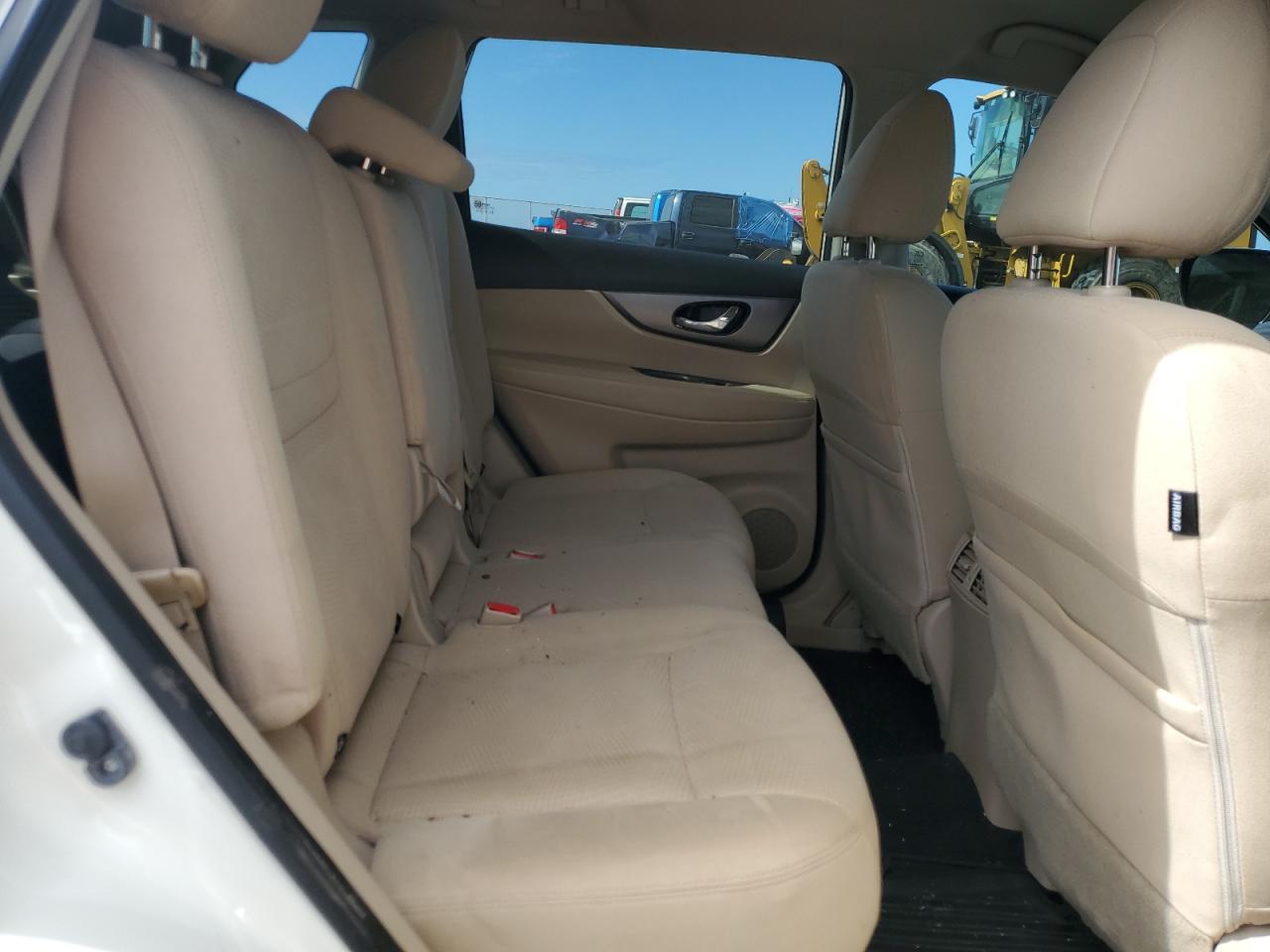 2016 Nissan Rogue - Image 11
