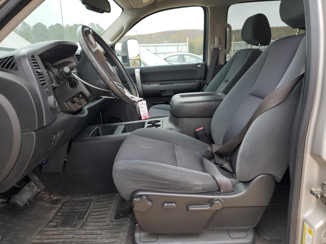 2009 GMC Sierra - Image 7