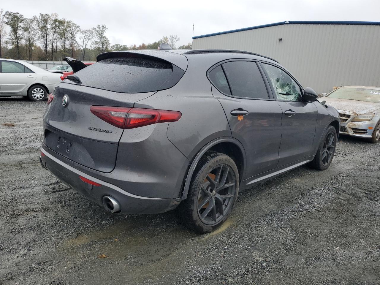 2021 Alfa Romeo Stelvio - Image 3