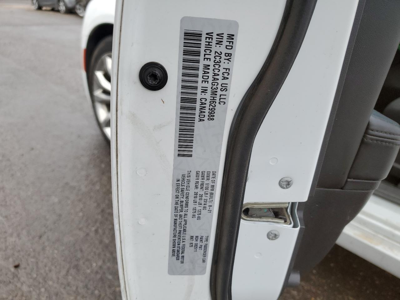 2021 Chrysler 300 - Image 12