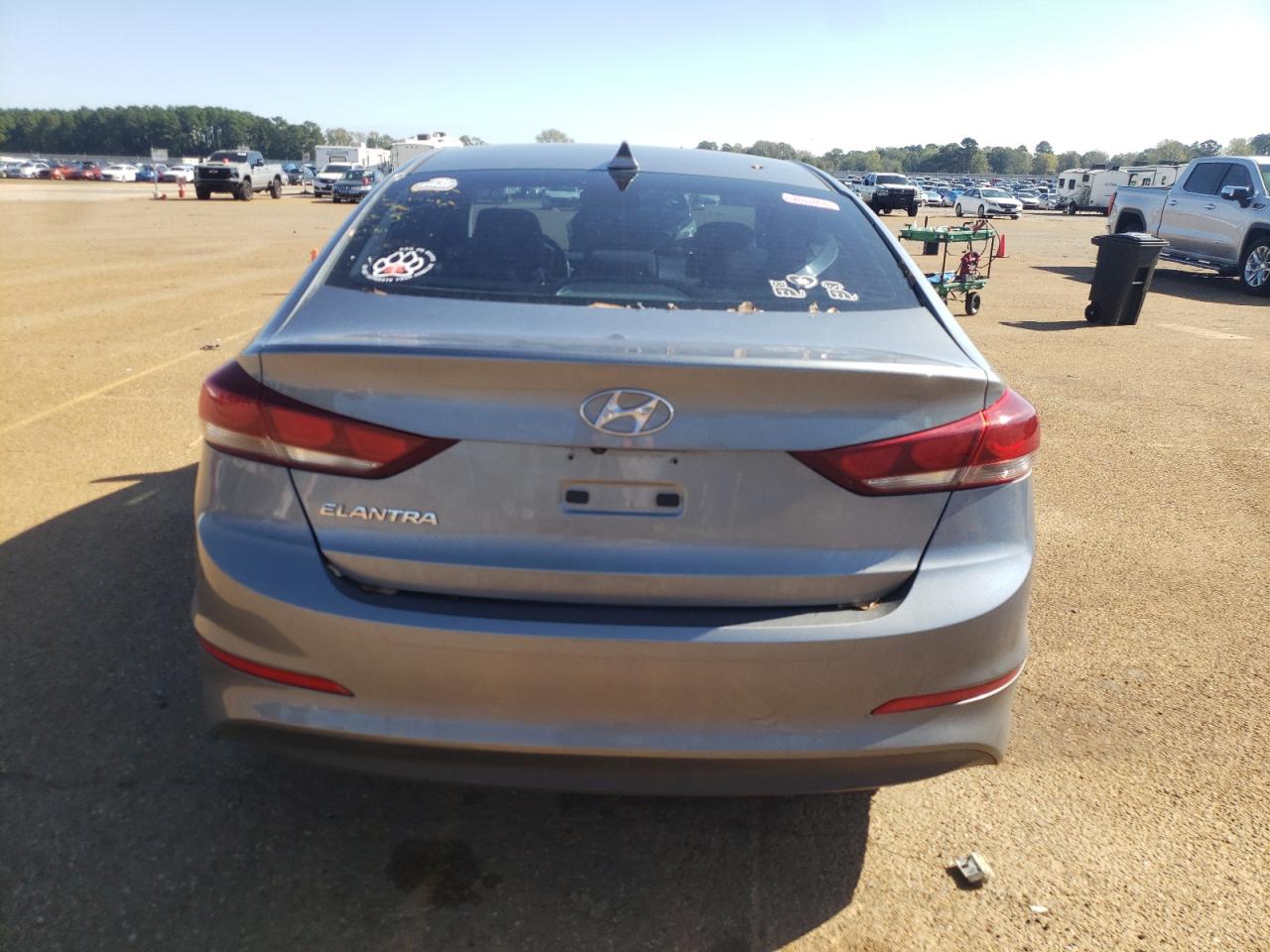 2018 Hyundai Elantra - Image 6