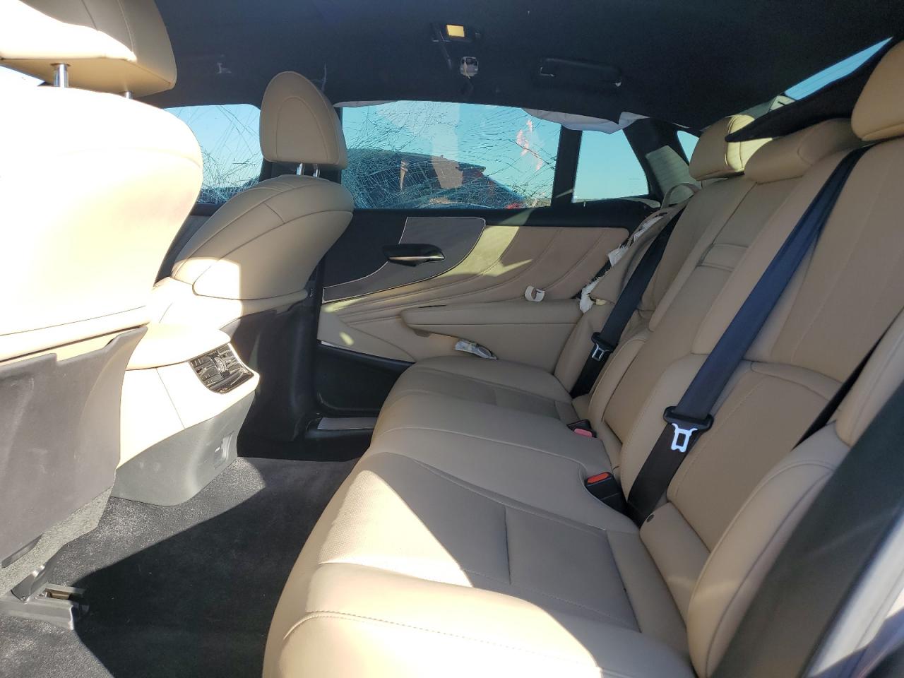 2021 Lexus LS - Image 10