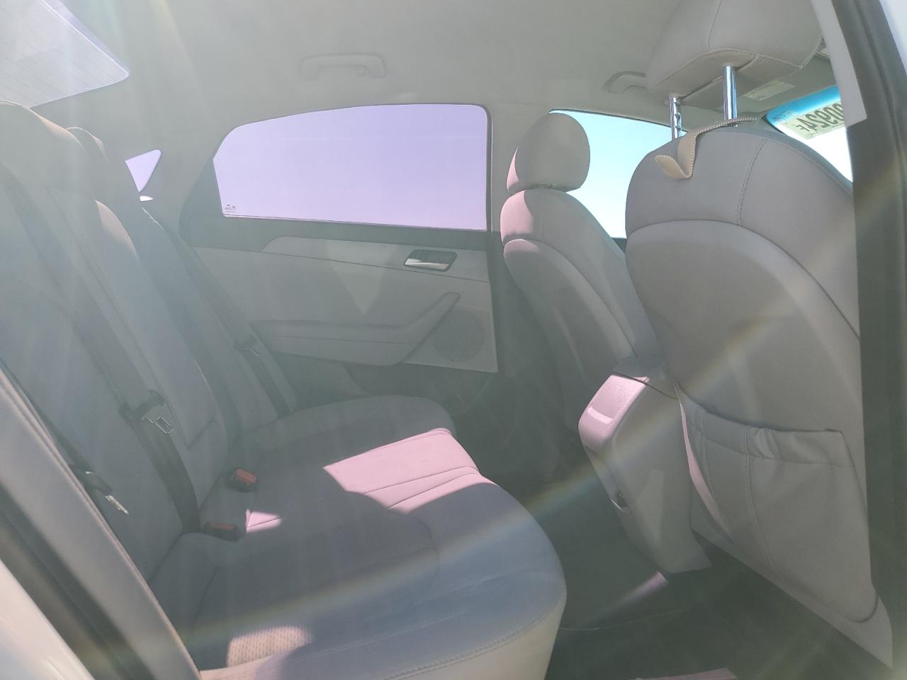 2018 Hyundai Sonata - Image 10