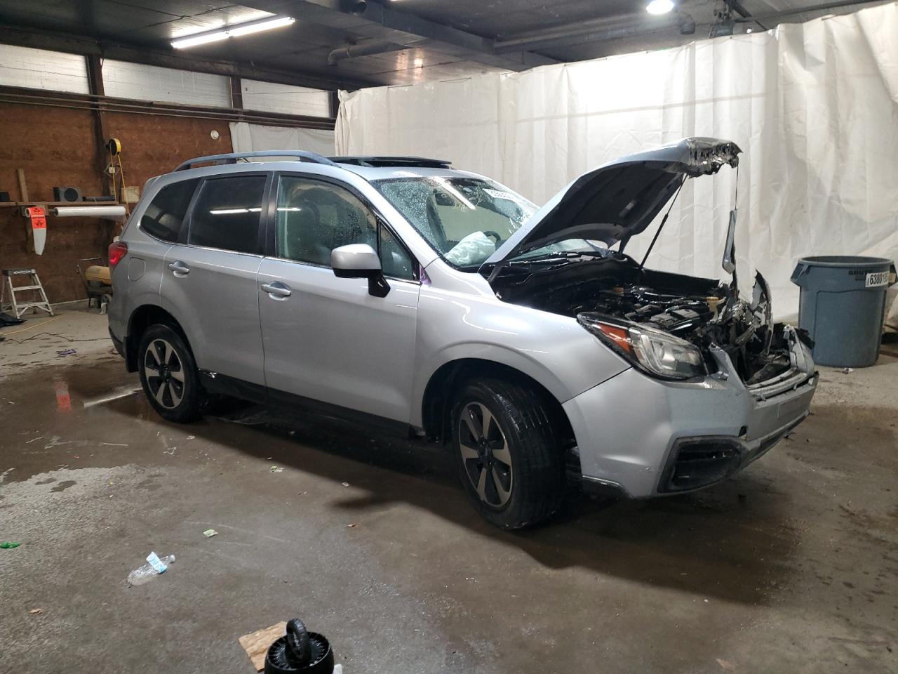 VIN JF2SJARCXHH595236 2017 SUBARU FORESTER no.4