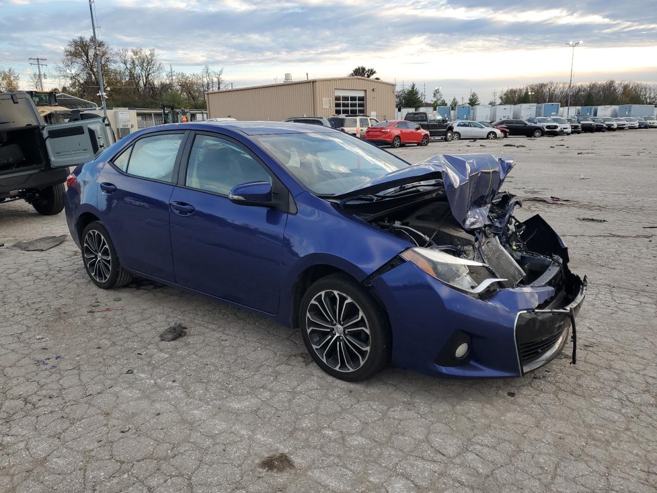 VIN 5YFBURHE0GP538747 2016 TOYOTA COROLLA no.4