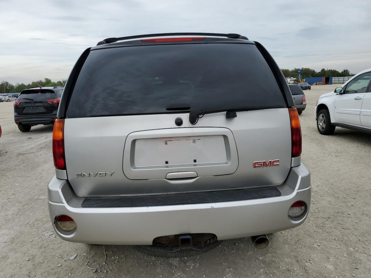 2007 GMC Envoy - Image 6