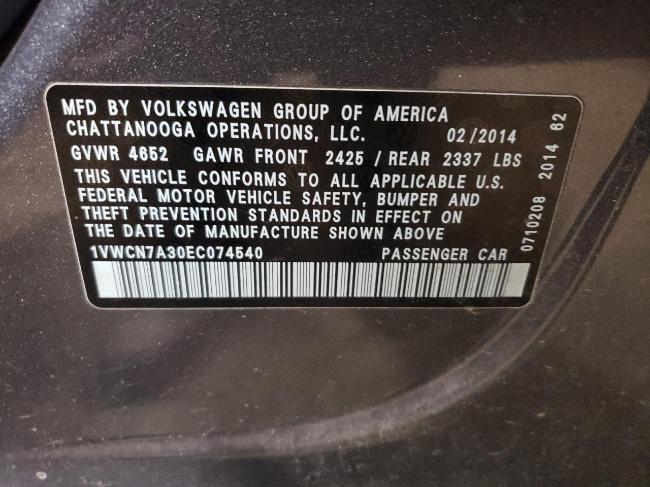 2014 Volkswagen Passat - Image 12
