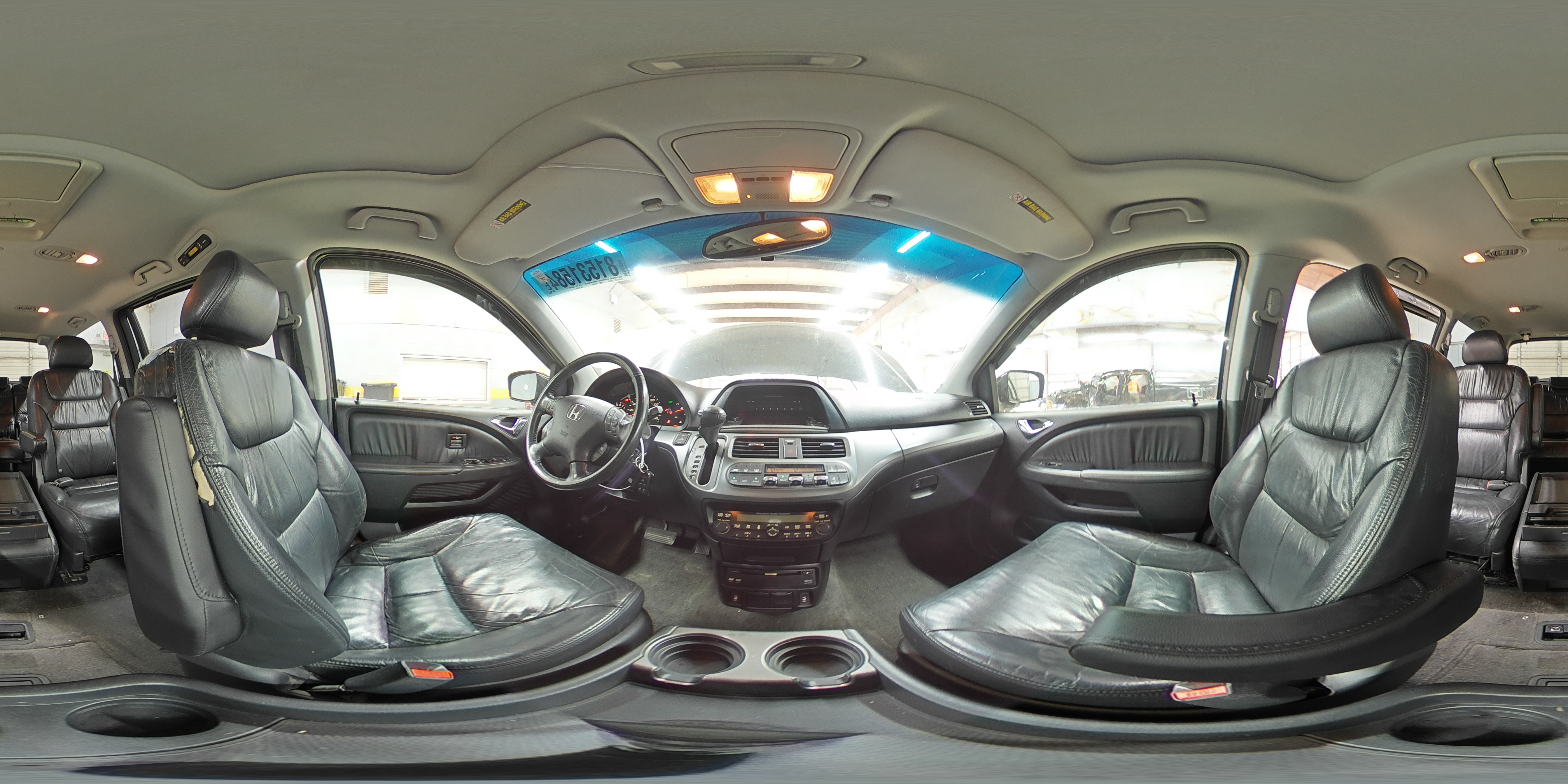 2005 Honda Odyssey - Image 13