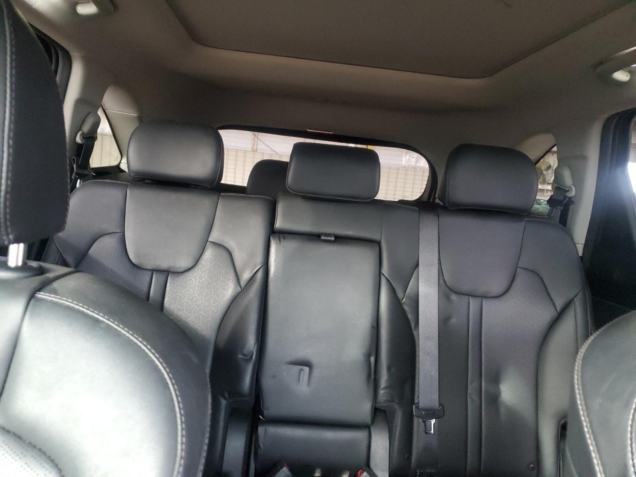 2022 Kia Sorento - Image 10